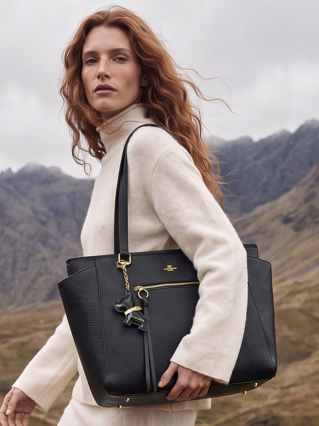Cambridge Large Black Tote Bag