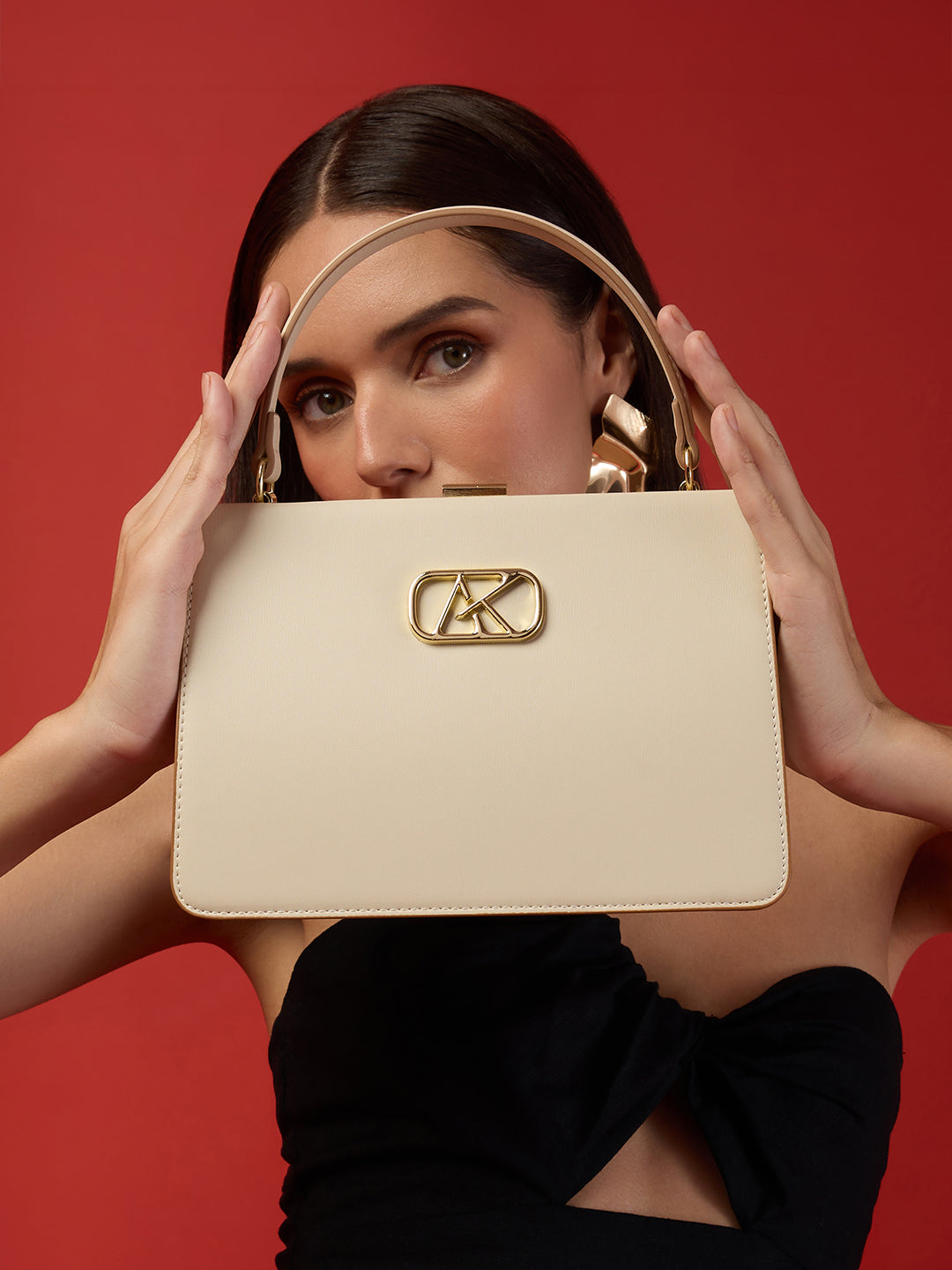 Hackney 23 Frame Small Handbag Off White