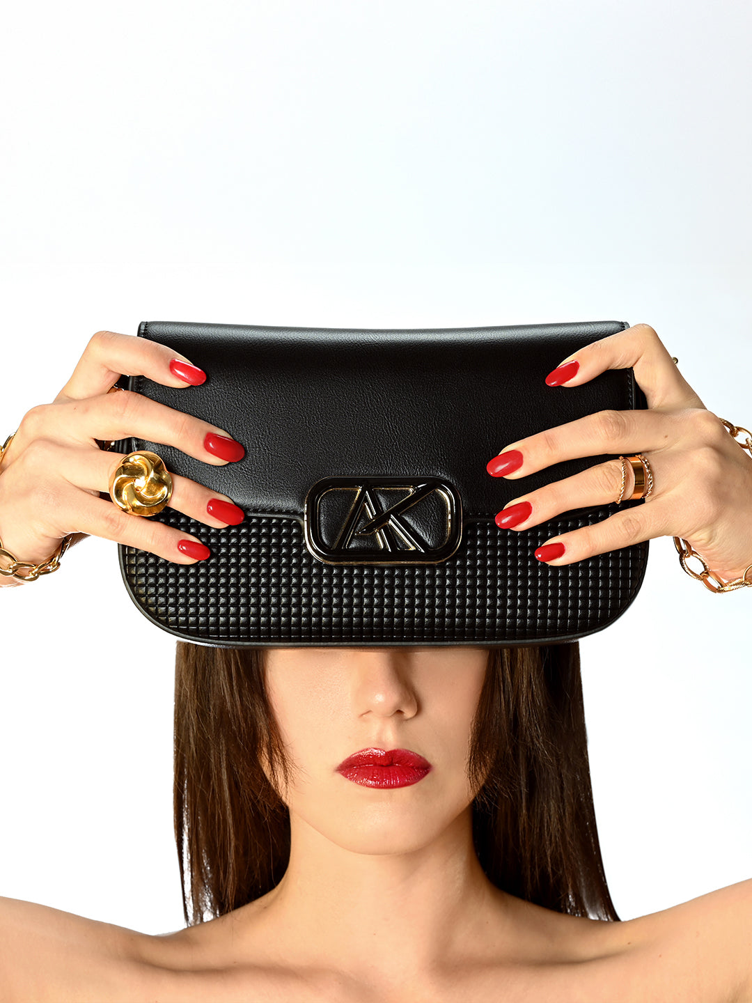 Parklane Flap Medium Sling Bag Black