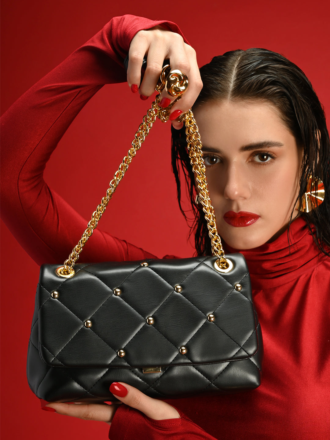 Chancery Flap Medium Sling Bag Black