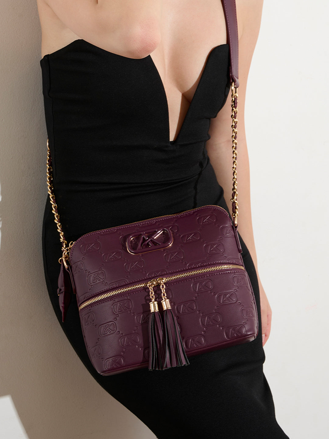 Hatton 24 Medium Sling Bag Maroon