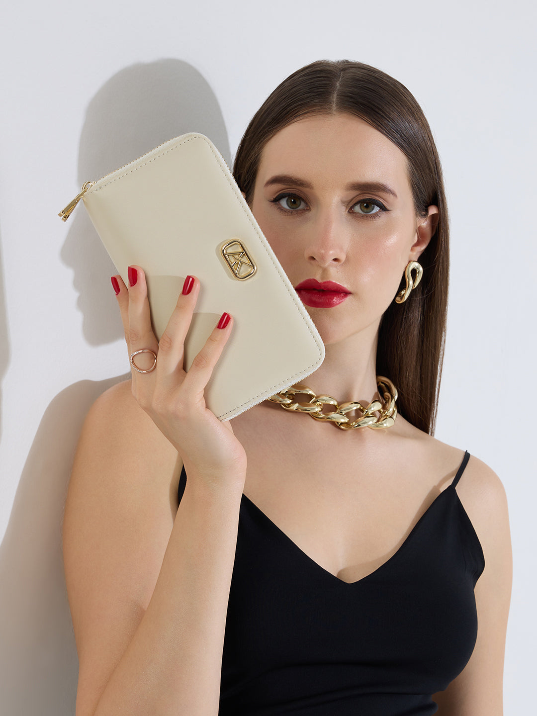 Wellsbury 2C 19 Za Large Wallet Off White