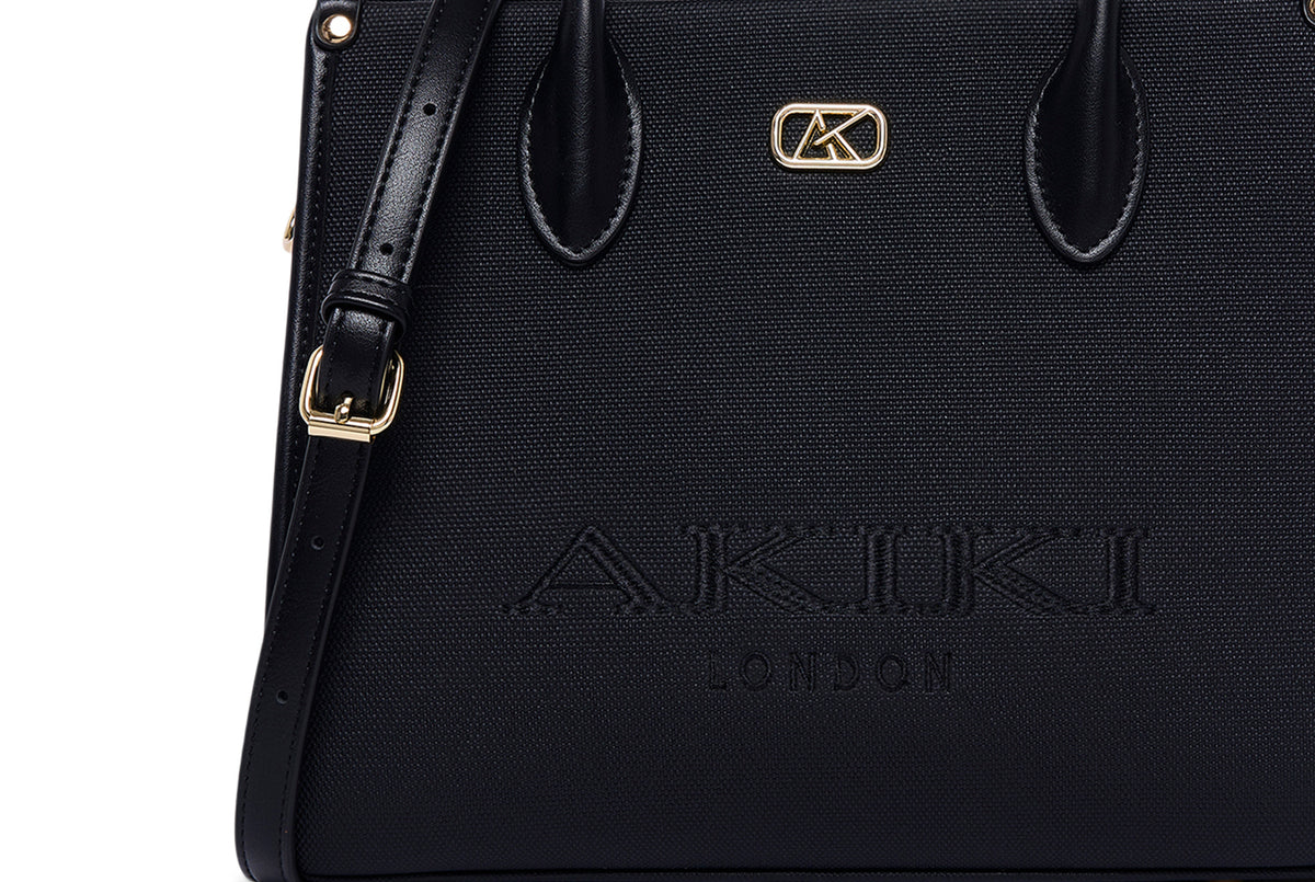 Flexible Carrying, Effortless Style