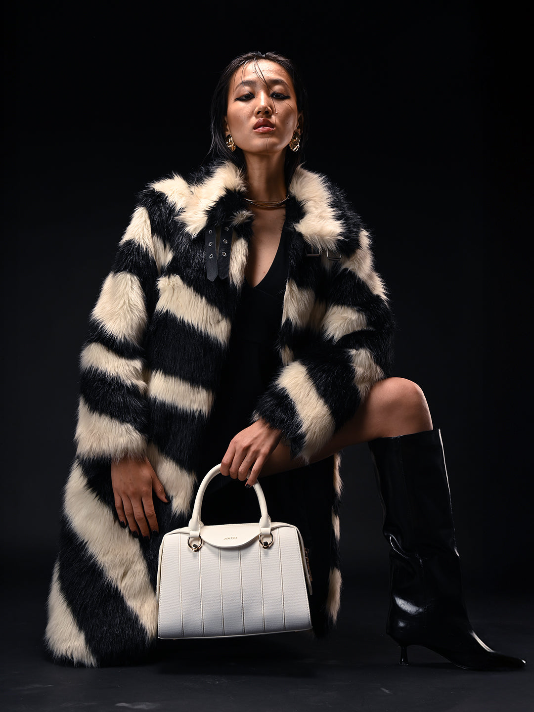 Elizabeth Medium Satchel Bag