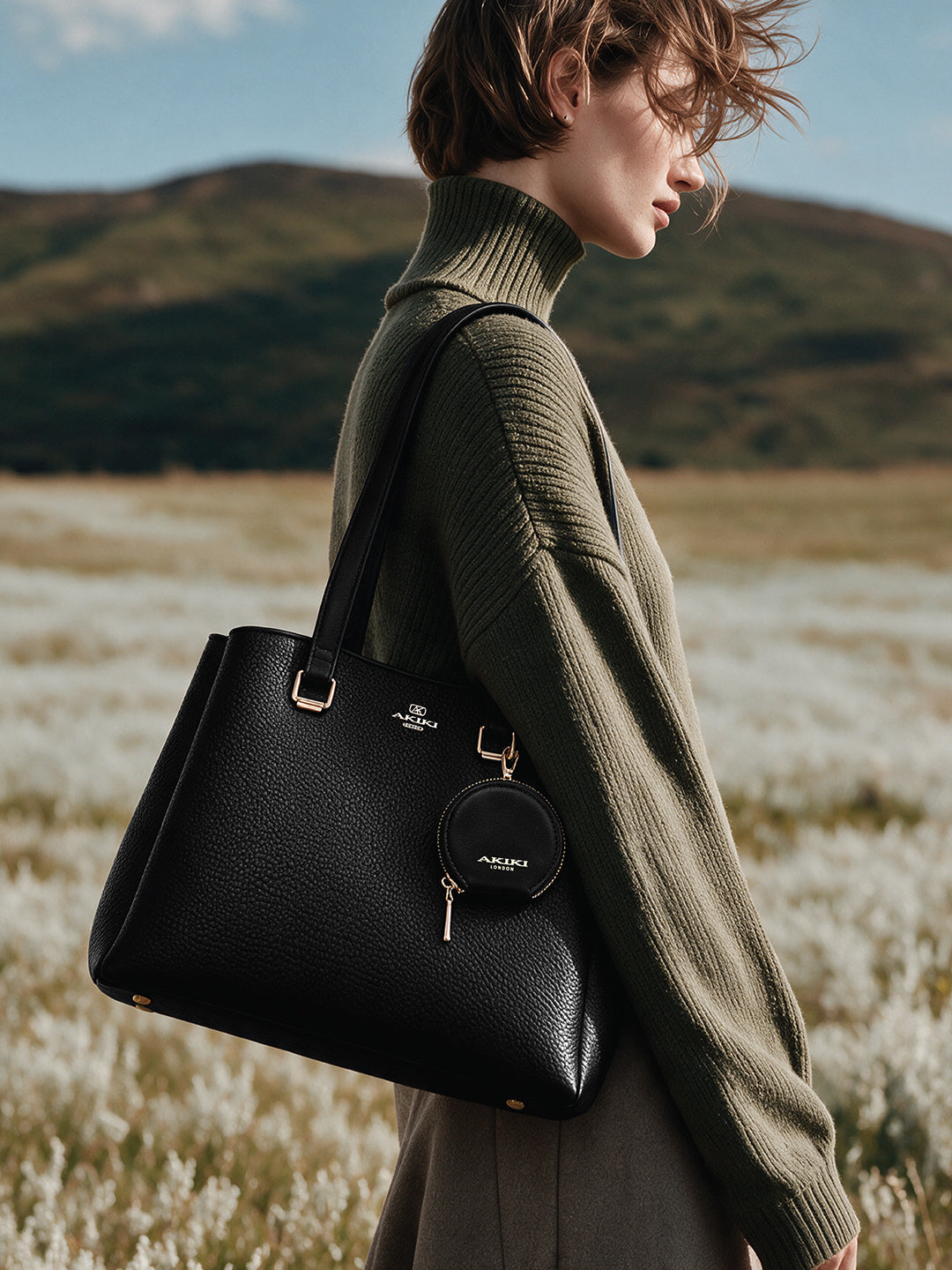 Romford Medium Black Sathcel Bag